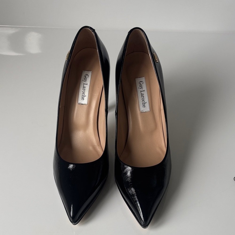 Guy Laroche Classic Black Heels